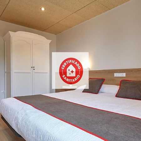 Hostal Nobadis Сервера Екстериор снимка