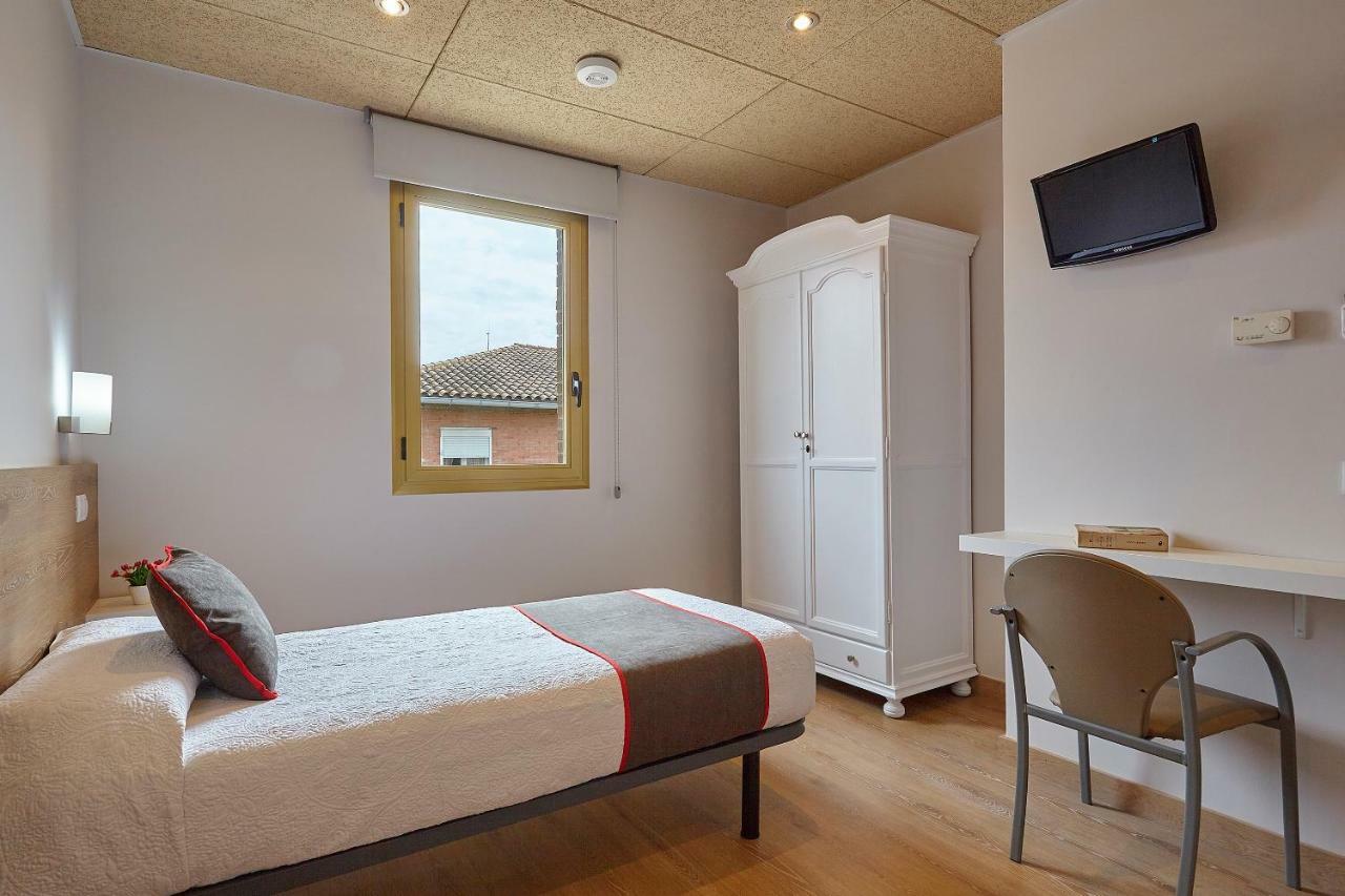 Hostal Nobadis Сервера Екстериор снимка